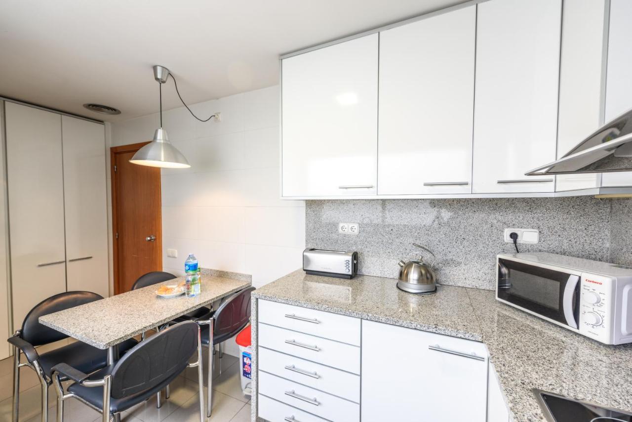 Ramblasrentals Stylish Bright 3br New Catalan Flat 10m Ramblas - Parking - Wifi Apartament Barcelona