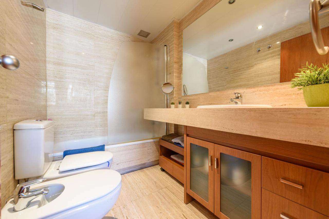 Ramblasrentals Stylish Bright 3br New Catalan Flat 10m Ramblas - Parking - Wifi *