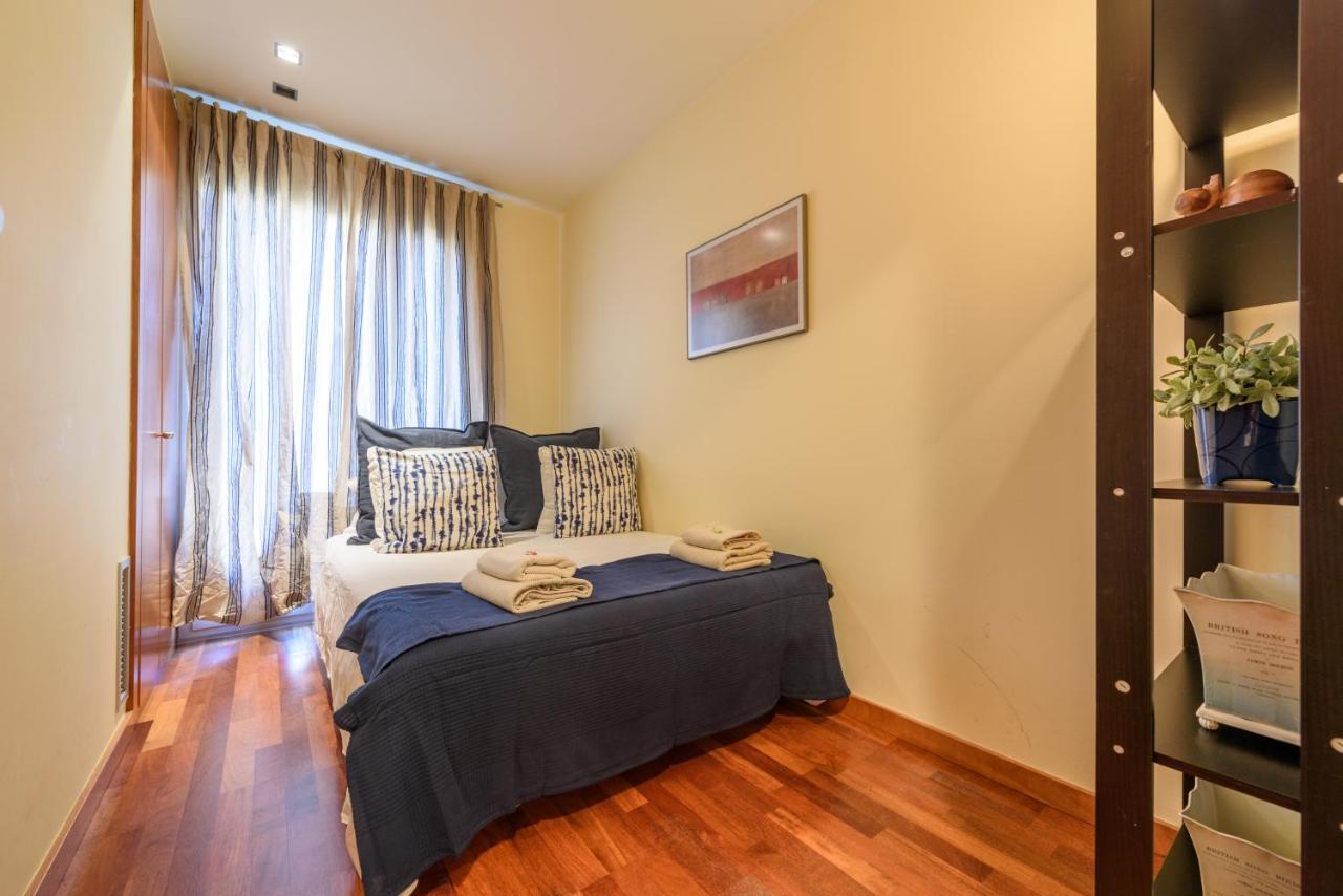 Apartment Ramblasrentals Stylish Bright 3br New Catalan Flat 10m Ramblas - Parking - Wifi